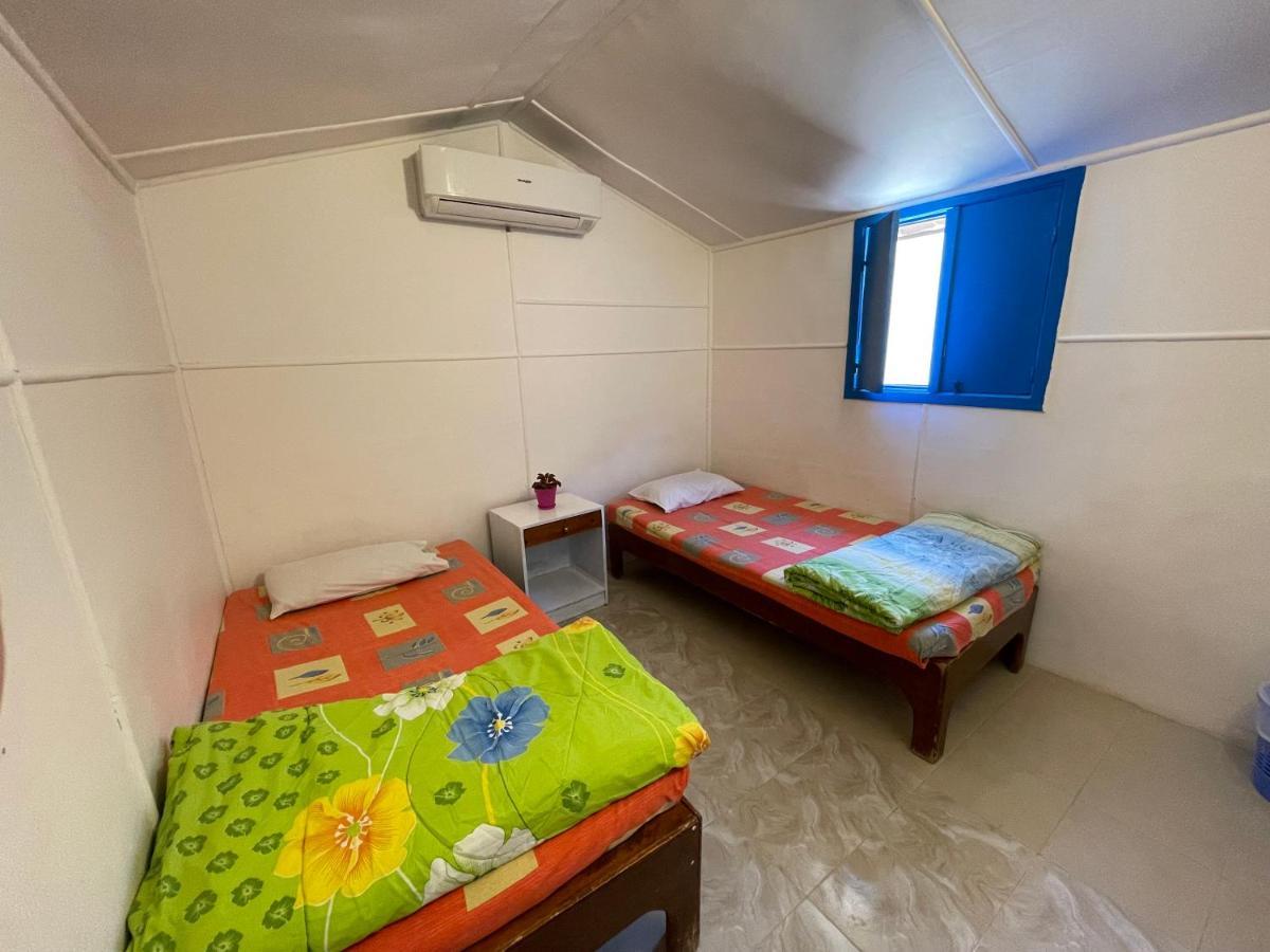 Kemping Dolphin Camp